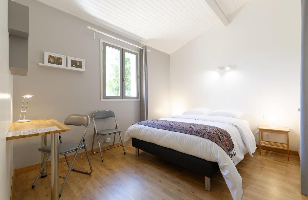 Chambre D'Hotes De Charme A La Maison Bleue Savignac-Mona Exterior foto