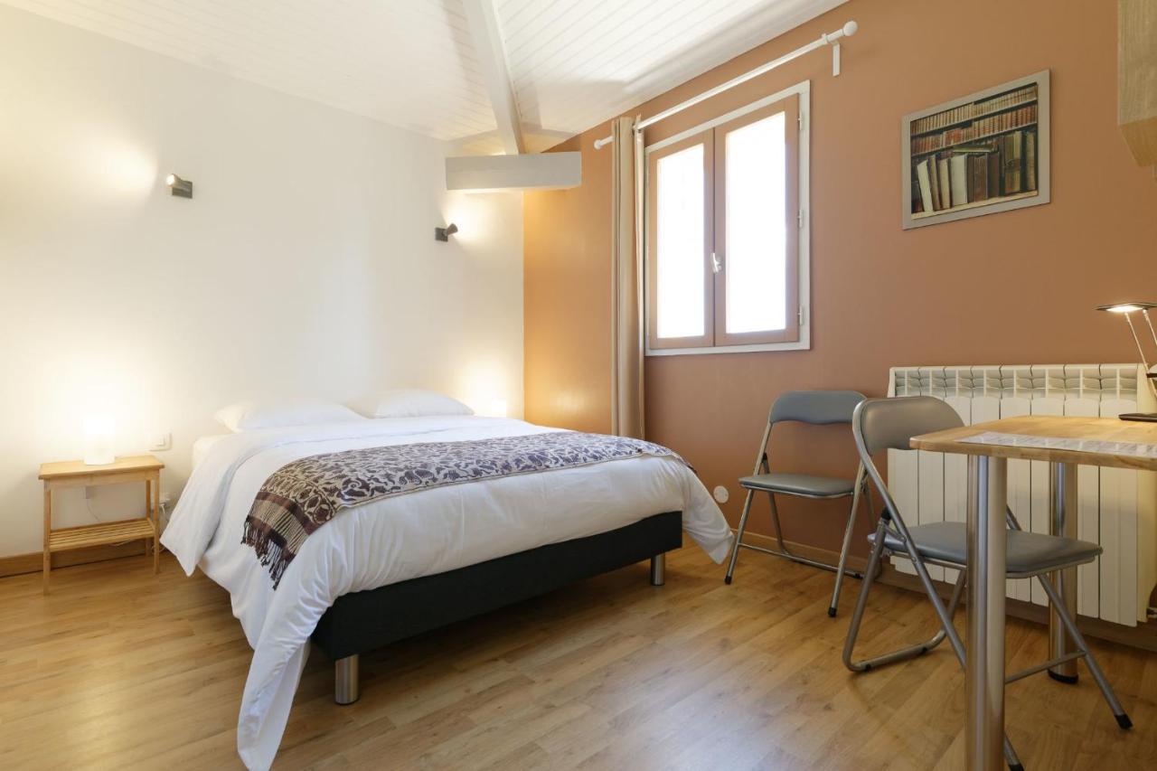 Chambre D'Hotes De Charme A La Maison Bleue Savignac-Mona Exterior foto