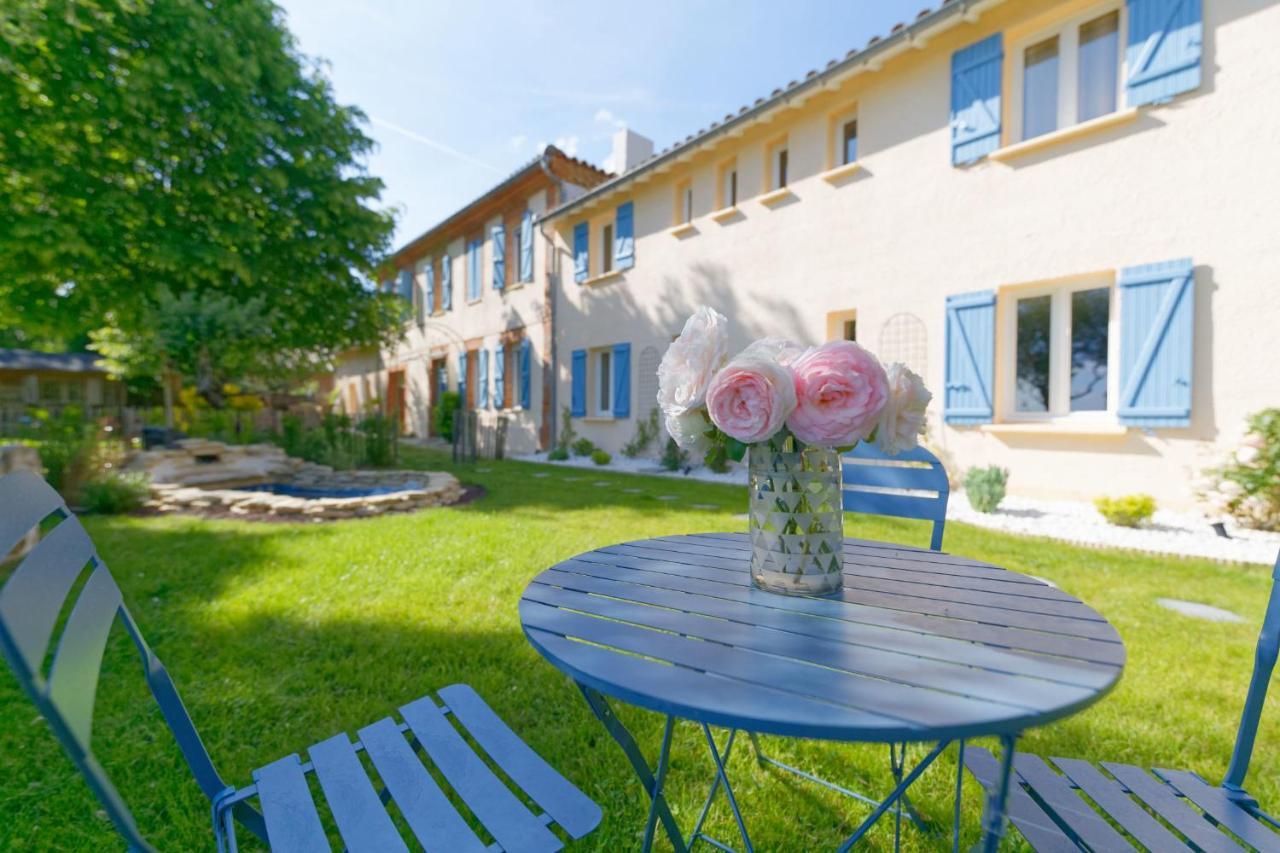 Chambre D'Hotes De Charme A La Maison Bleue Savignac-Mona Exterior foto